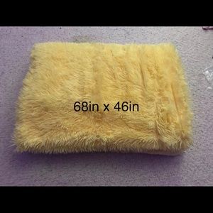 Yellow Sherpa blanket